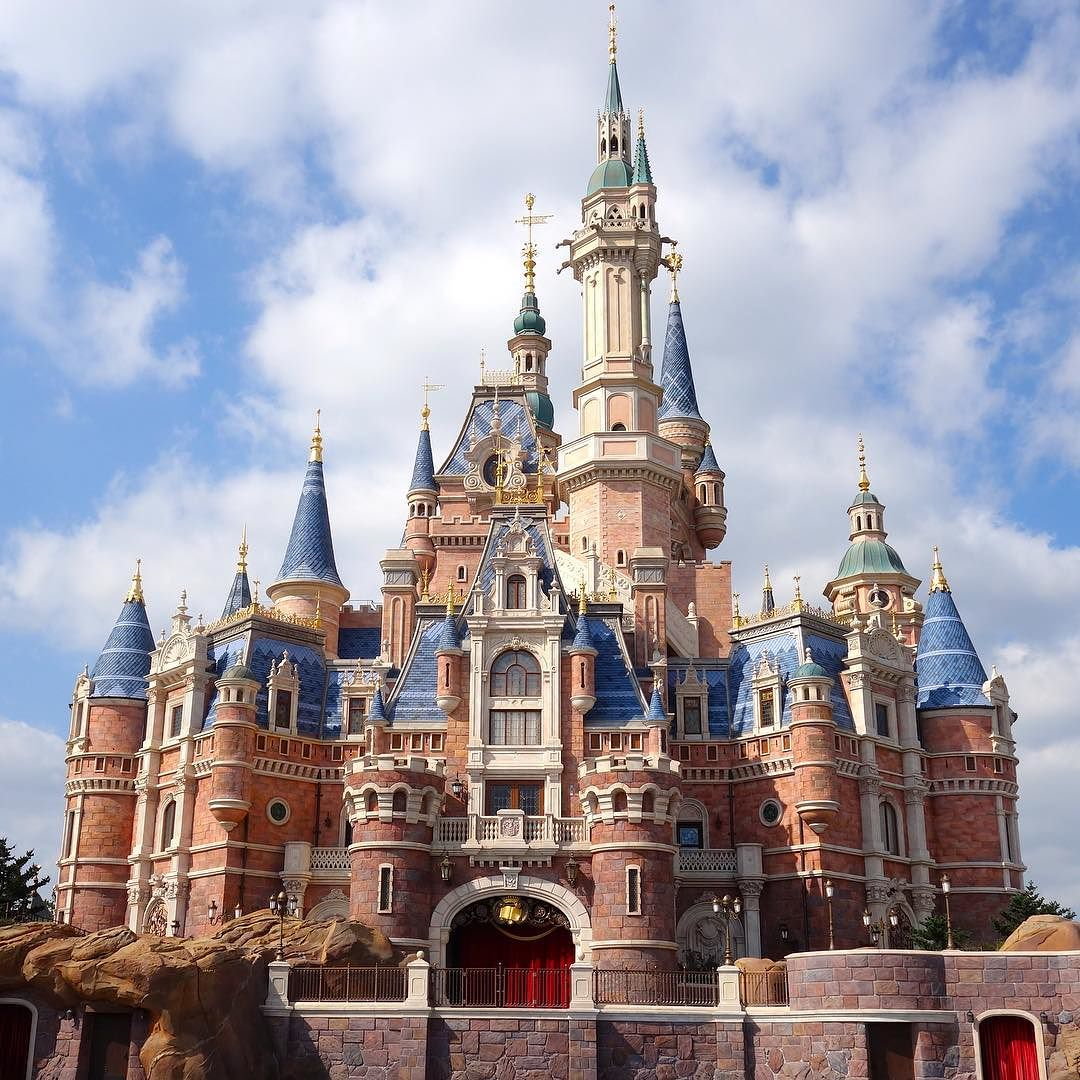 Magic Kingdom - Shanghai Disney Resort background