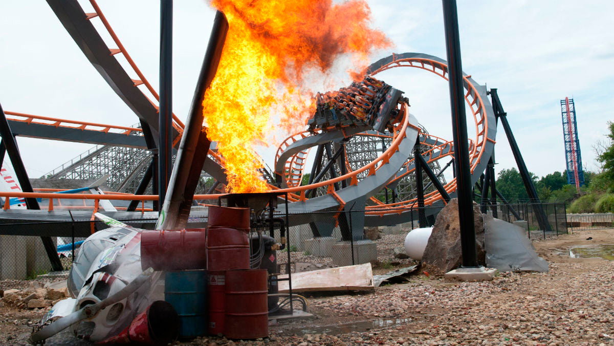 Six Flags America background