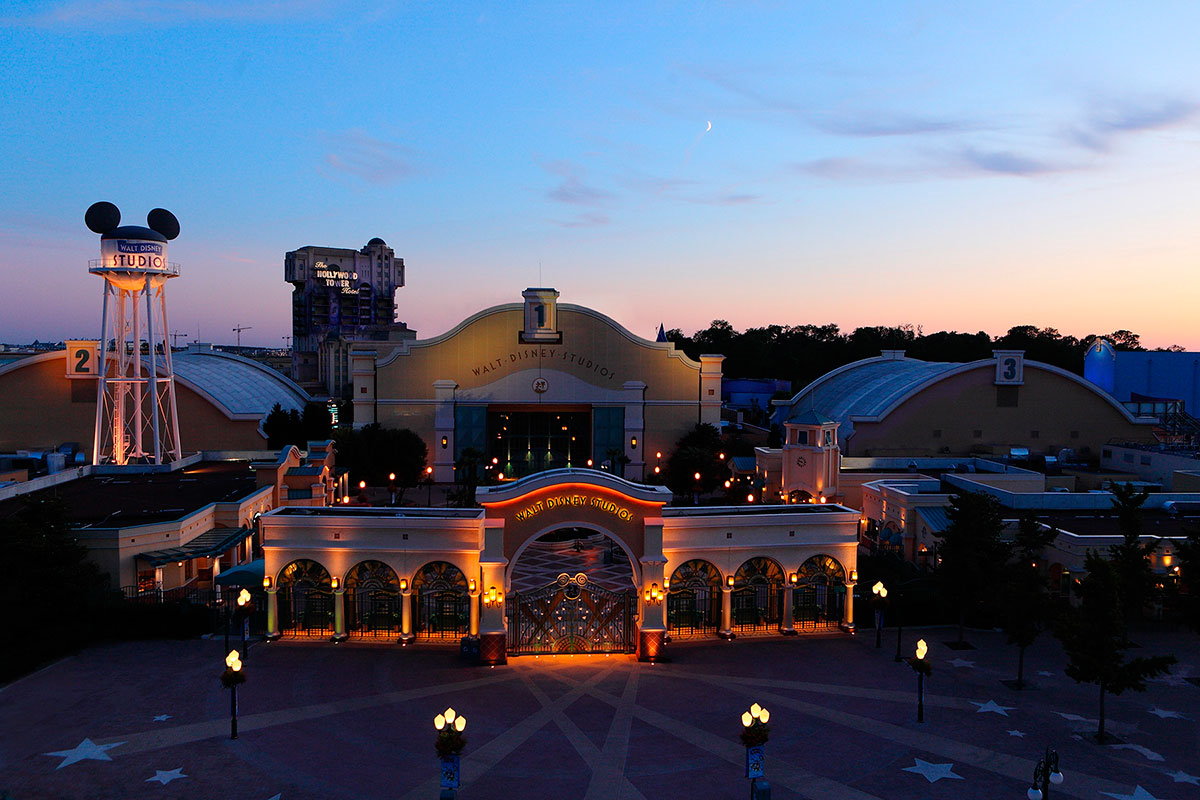 Walt Disney Studios - Disneyland Paris background