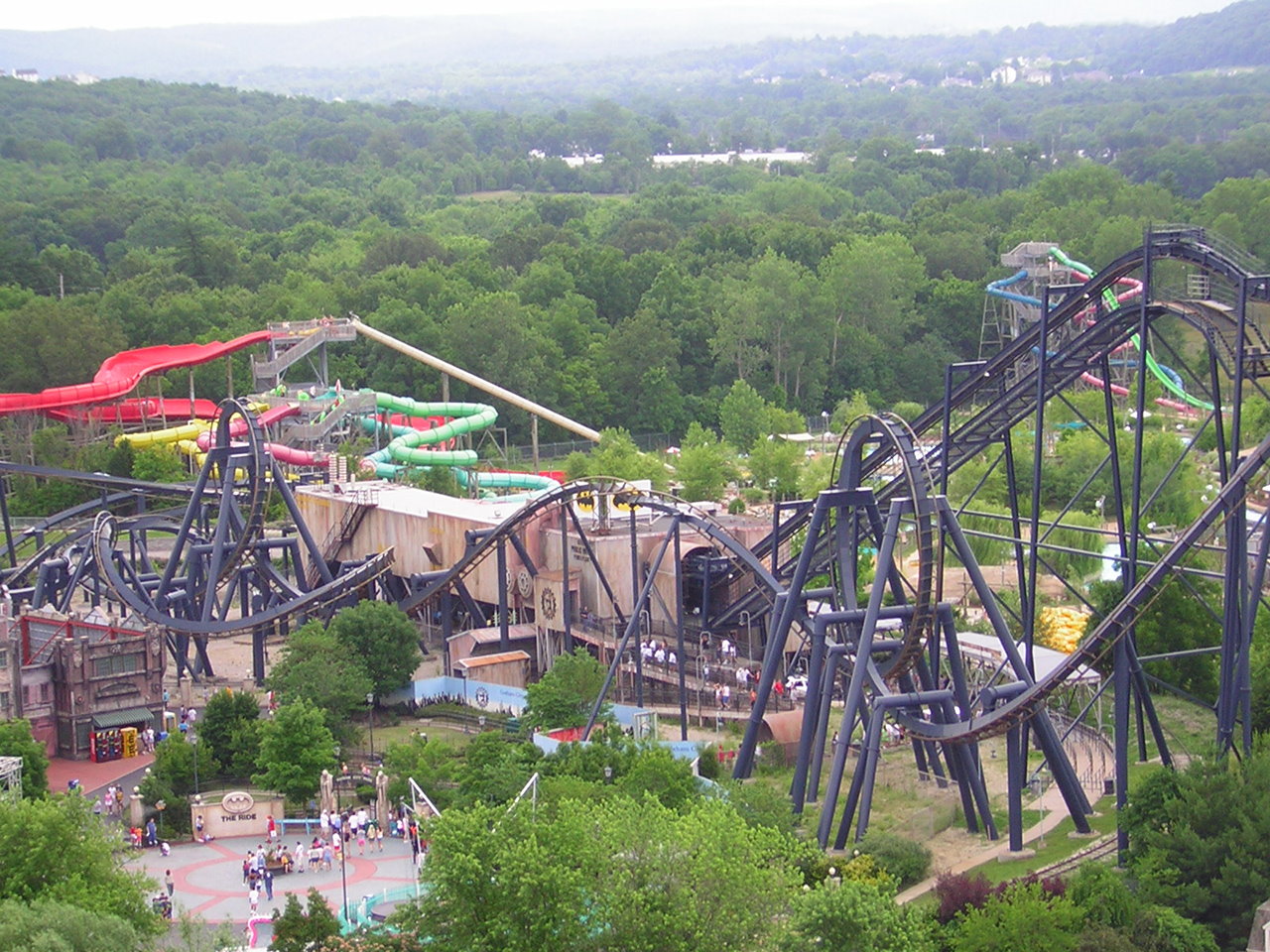 Six Flags St. Louis background